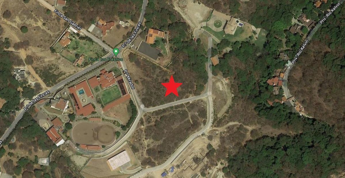 10,000 m2 en Fincas de Condado de Sayavedra