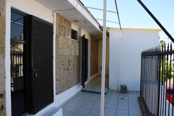 amplia-casa-a-la-venta-en-la-calma-zapopan2-2988