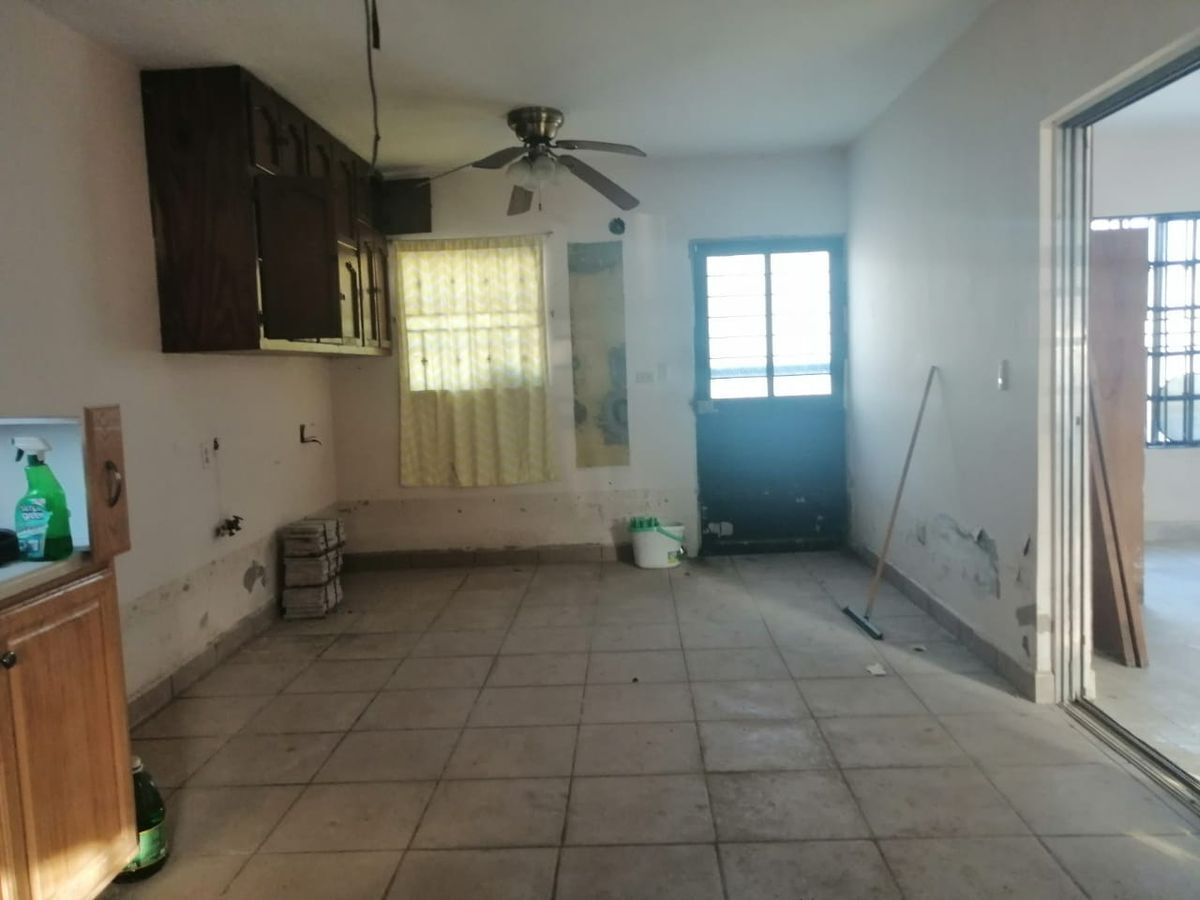 amplia-casa-en-esquina-en-riberea--reynosa13-17978