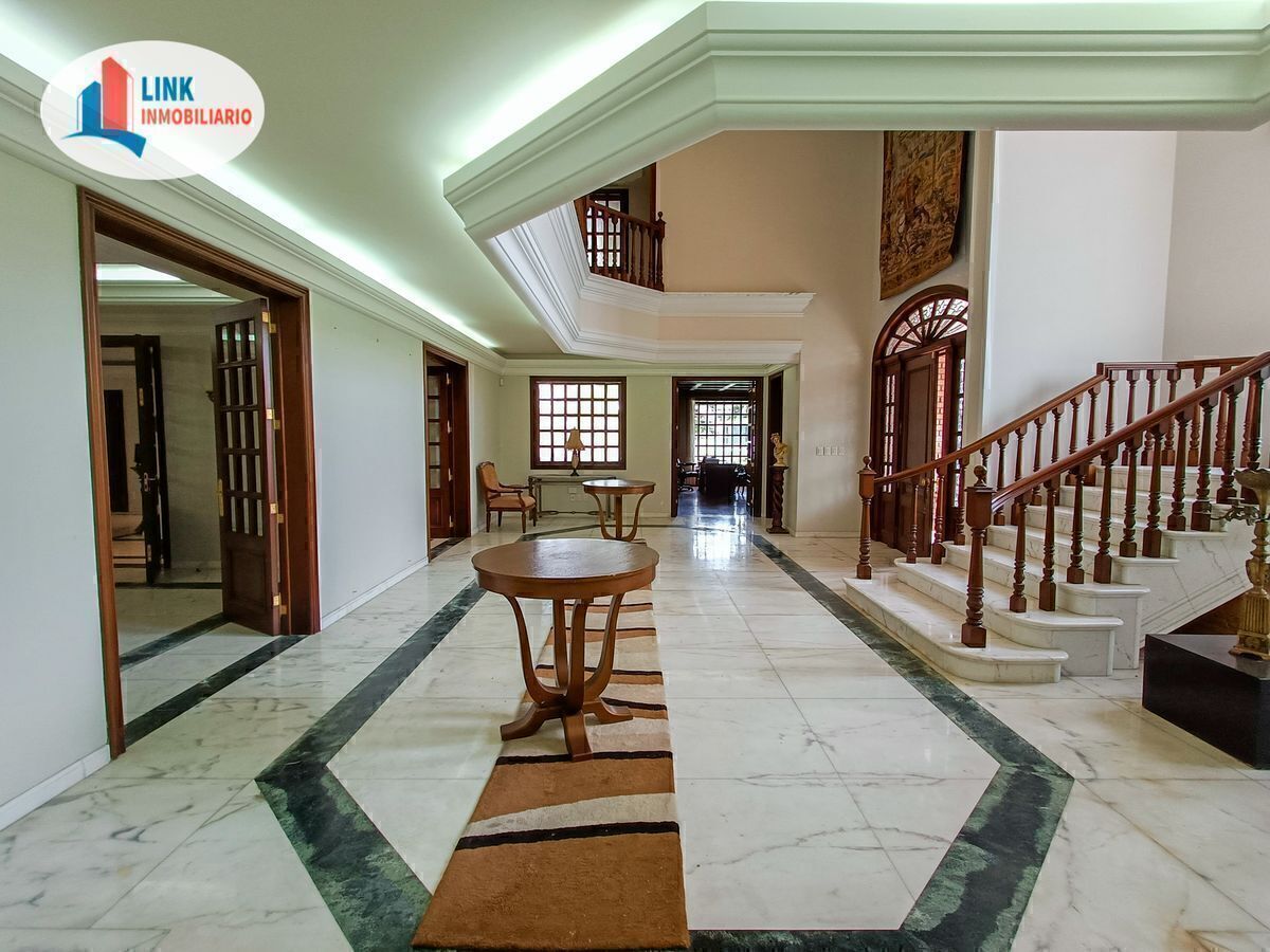 amplia-casa-en-venta-en-club-de-golf-santa-anita16-11573