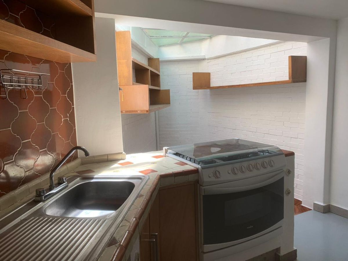amplia-y-ubicada-casa-en-club-de-golf10-28705
