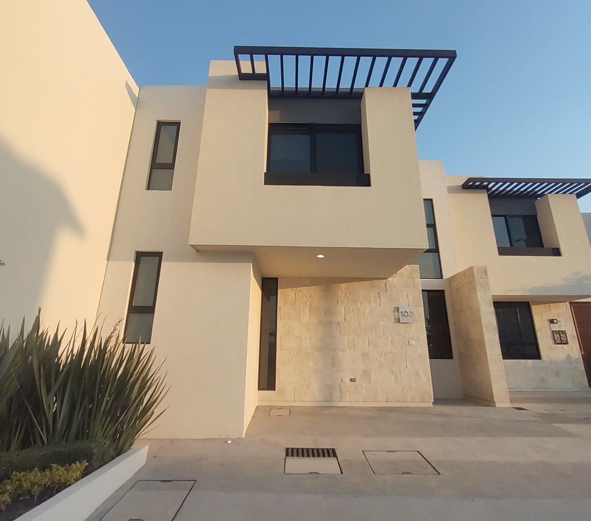 CASA  3 EN VENTA , ZIBATA,QUERETARO