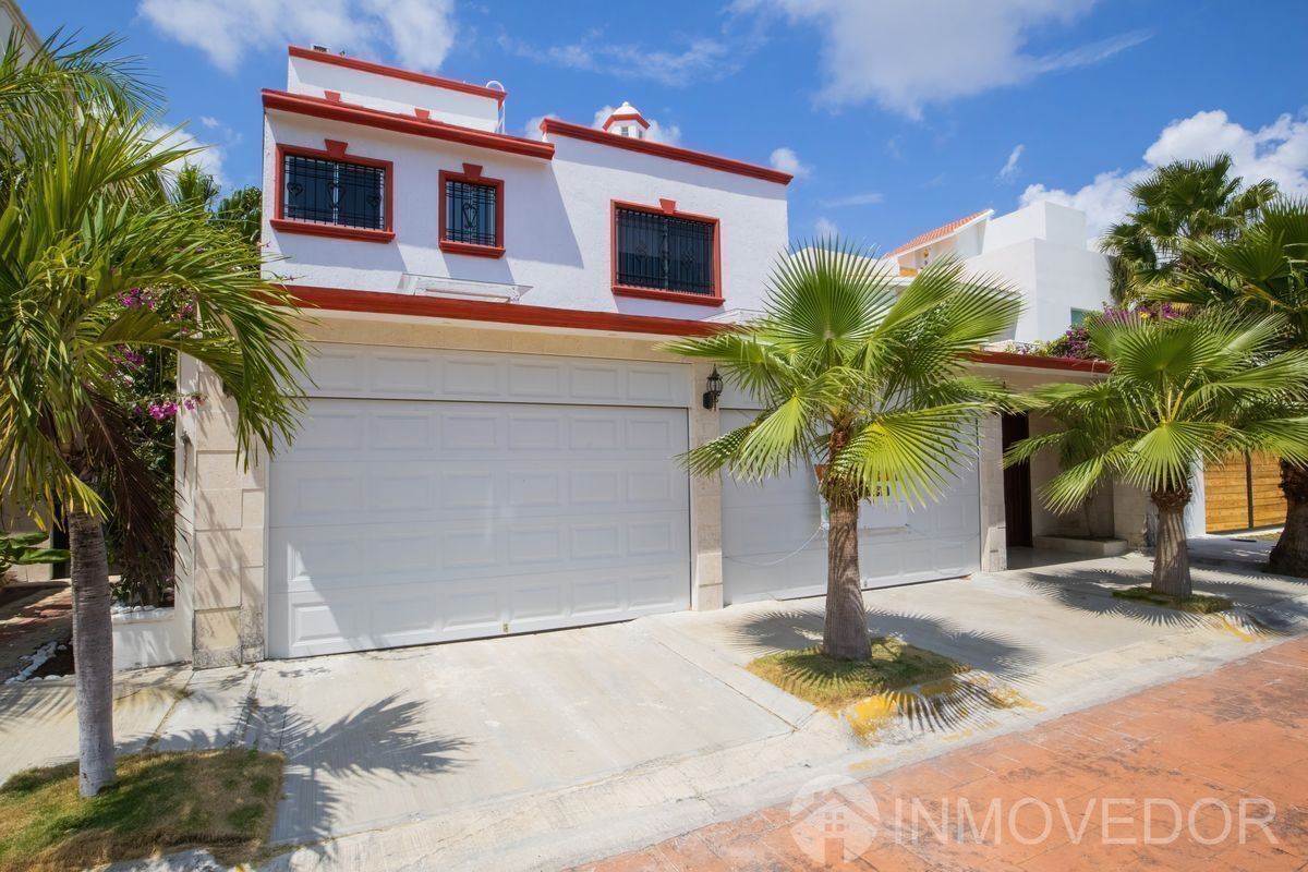 casa--4-recmaras--alberca--centro--sm12--350m22-32712