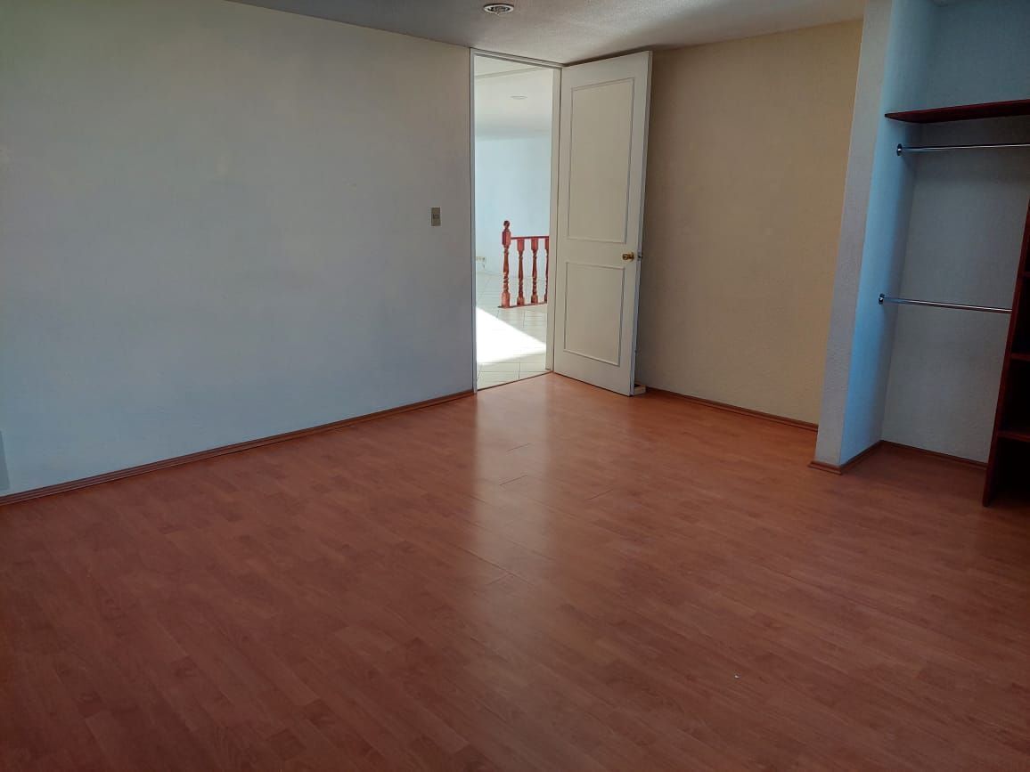 casa-amplia-en-venta-cerca-al-periferico20-24923