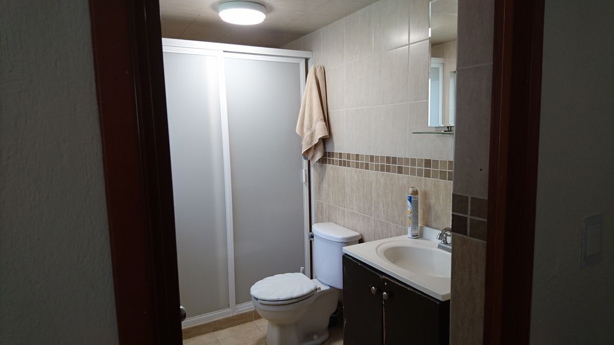 casa-amueblada-en-renta-en-valle-dorado13-27273