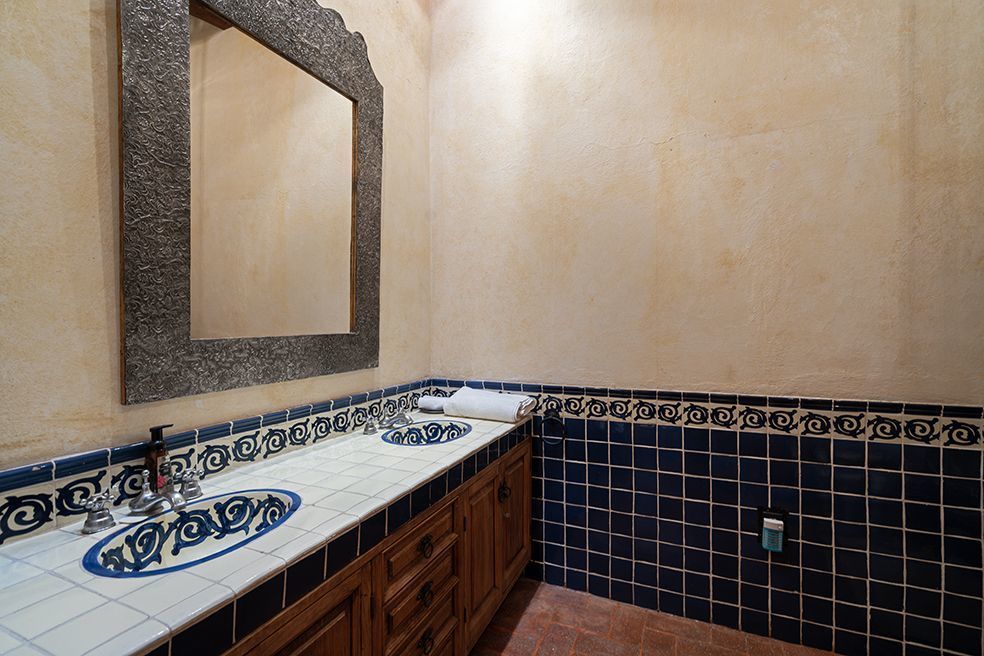 casa-antigua-en-venta-callejn-de-los-muertos-en-san-miguel-de-allende14-13105