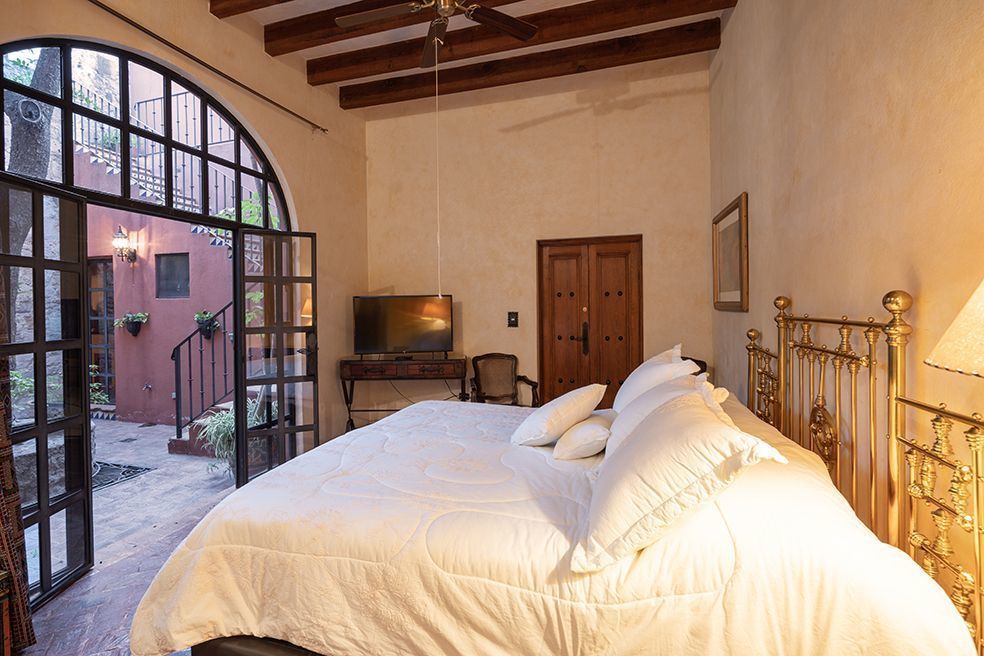 casa-antigua-en-venta-callejn-de-los-muertos-en-san-miguel-de-allende8-13105