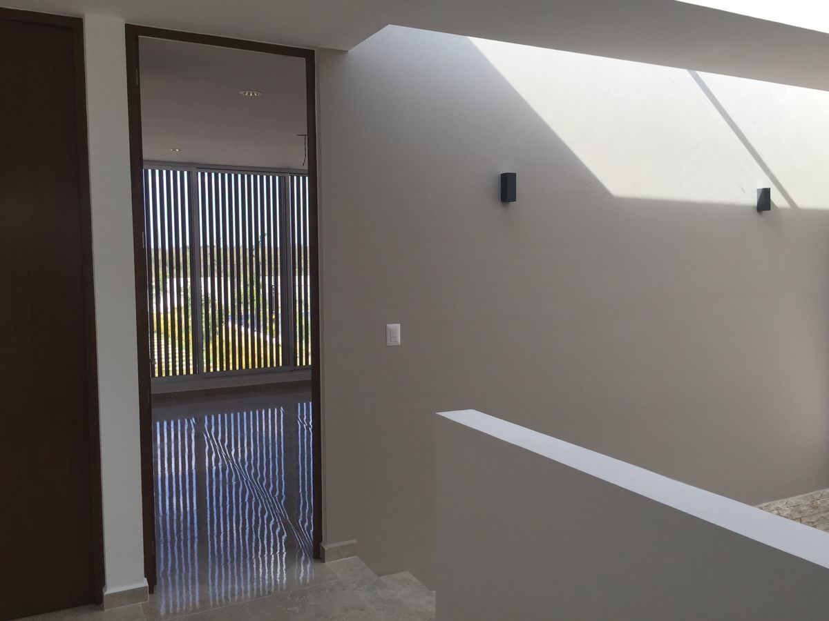 casa-con-alberca-en-venta-dentro-de-privada-en-xcanatn-zona-norte-merida16-32234