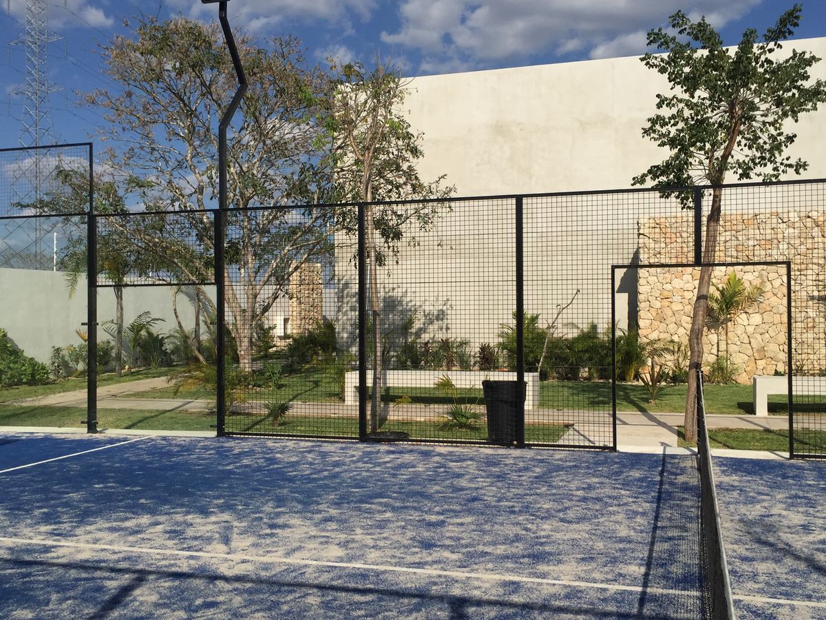 casa-con-alberca-en-venta-dentro-de-privada-en-xcanatn-zona-norte-merida35-32234