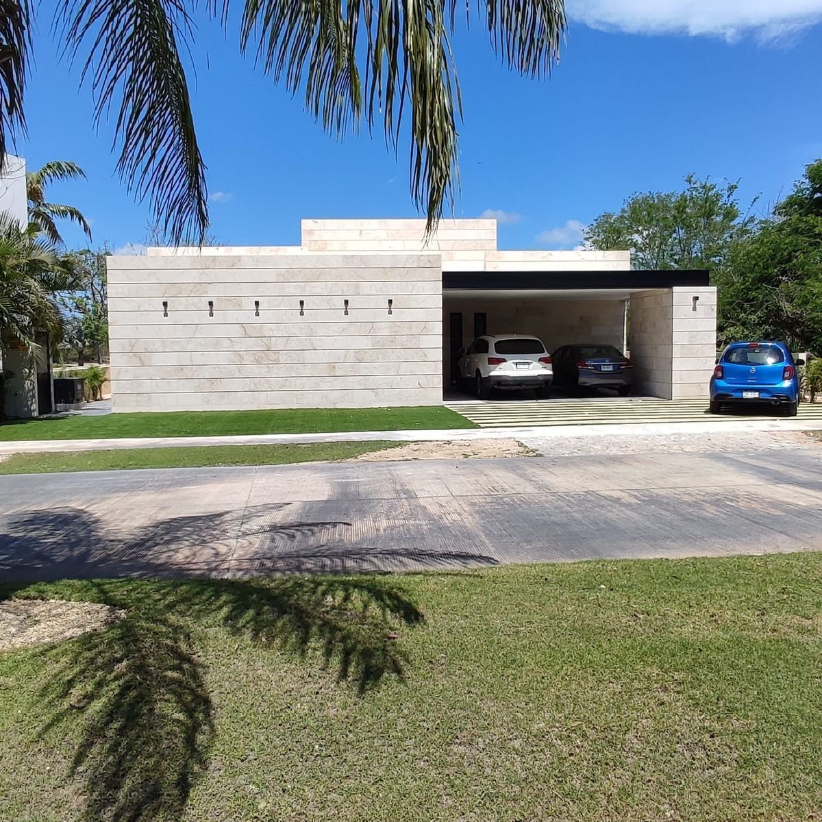 Casa con alberca una sola planta en Renta en Yucatan Country Club