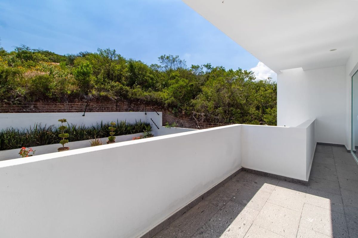 casa-con-gran-iluminacin-natural-increble-vista-y-roof-garden-juriquilla9-35152
