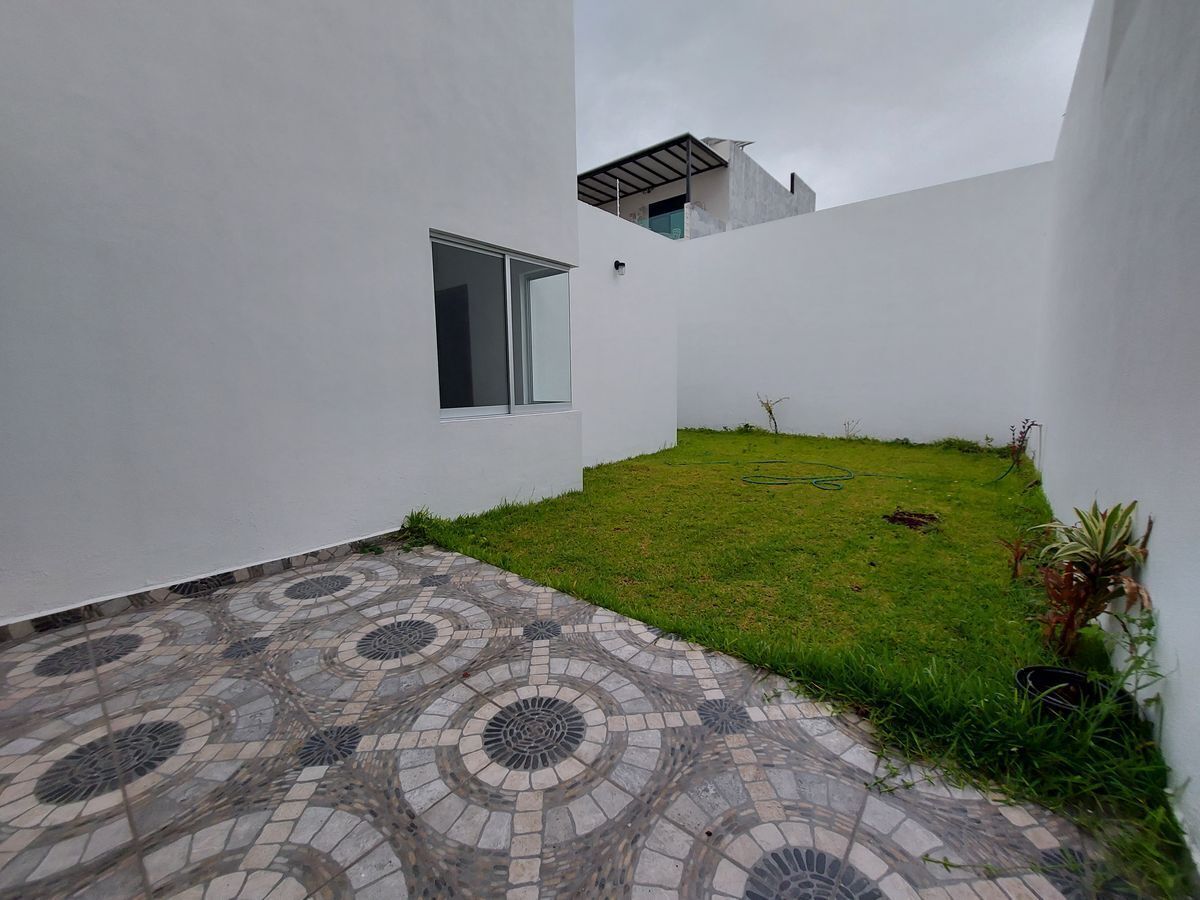 casa-con-habitacin-principal-abajo-en-residencial-esmeralda-norte-en-colima10-23361