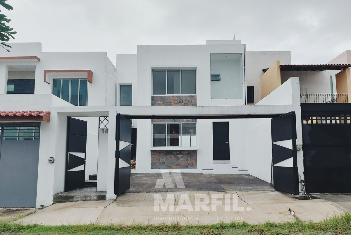 casa-con-habitacin-principal-abajo-en-residencial-esmeralda-norte-en-colima2-23361