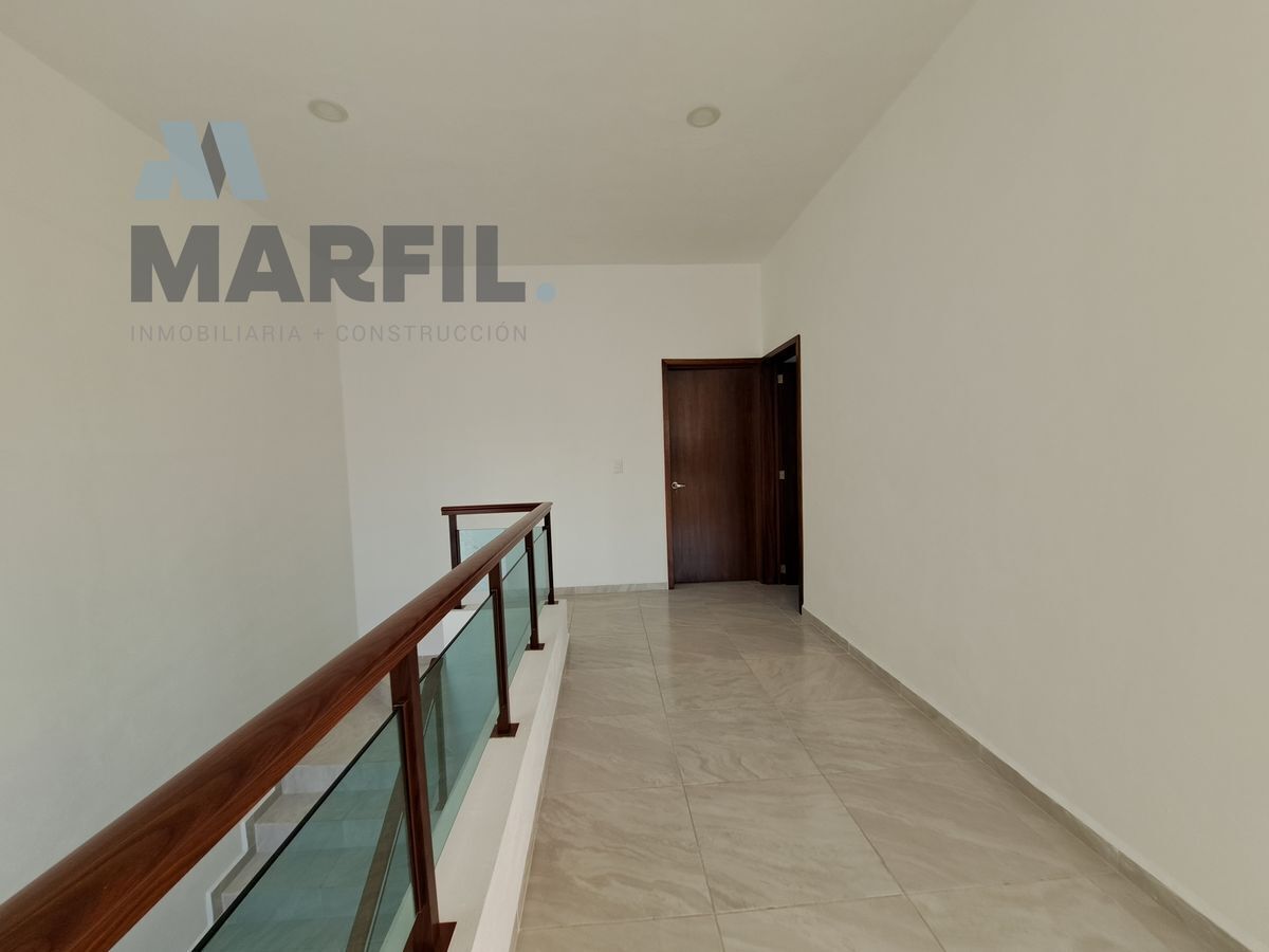 casa-con-habitacin-principal-abajo-en-residencial-esmeralda-norte-en-colima25-23361
