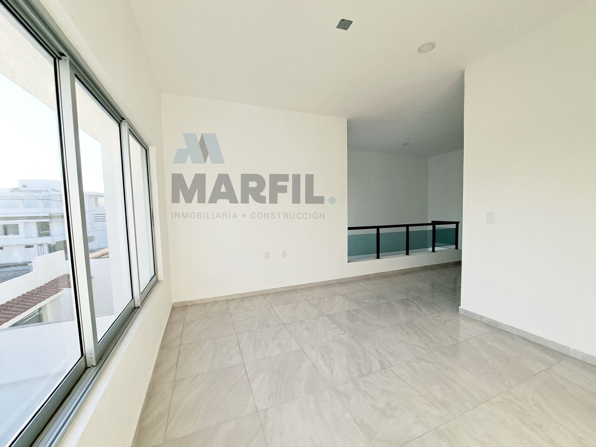 casa-con-habitacin-principal-abajo-en-residencial-esmeralda-norte-en-colima26-23361