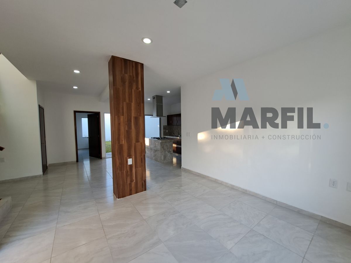 casa-con-habitacin-principal-abajo-en-residencial-esmeralda-norte-en-colima33-23361