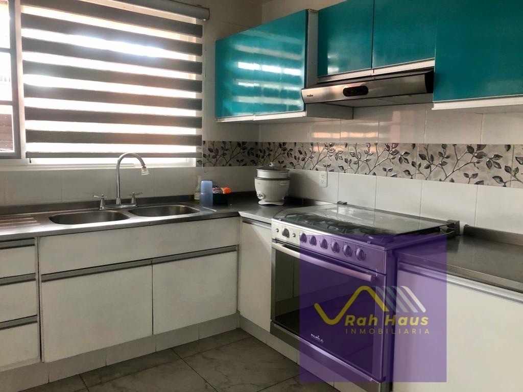 casa-con-muy-buenos-espacios-y-calle-cerrada-con-seguridad-en-viveros-de-la-loma11-25860