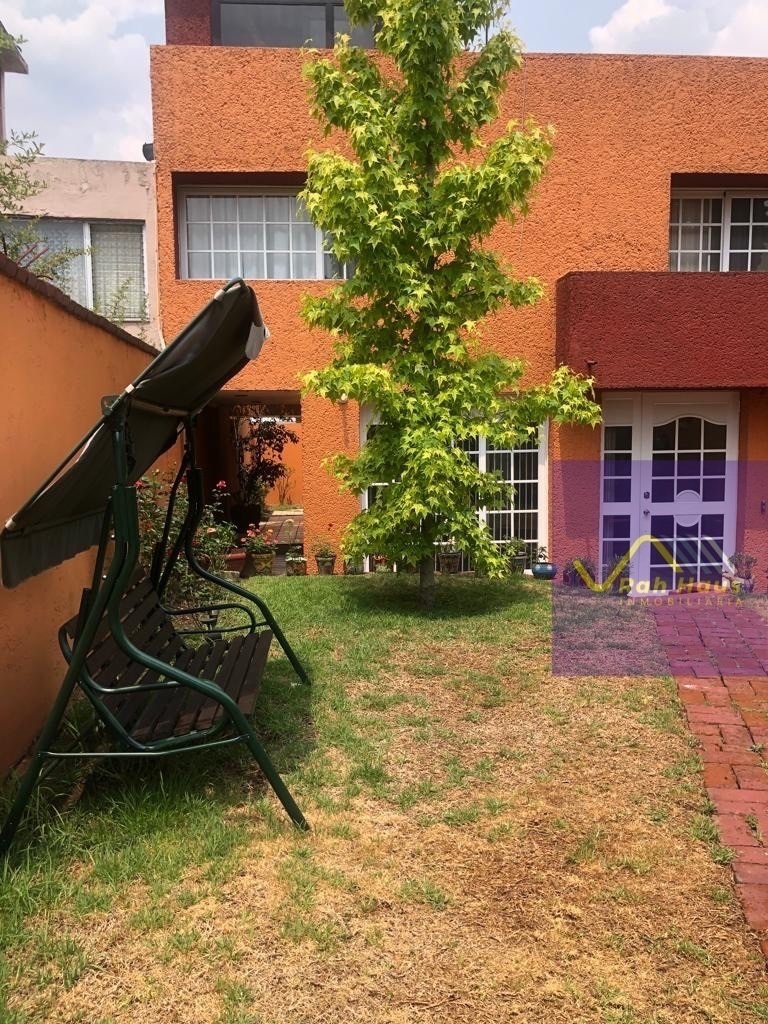 casa-con-muy-buenos-espacios-y-calle-cerrada-con-seguridad-en-viveros-de-la-loma3-25860