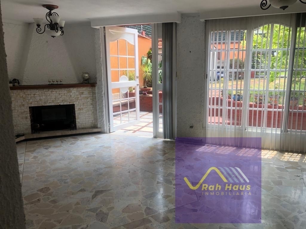 casa-con-muy-buenos-espacios-y-calle-cerrada-con-seguridad-en-viveros-de-la-loma6-25860