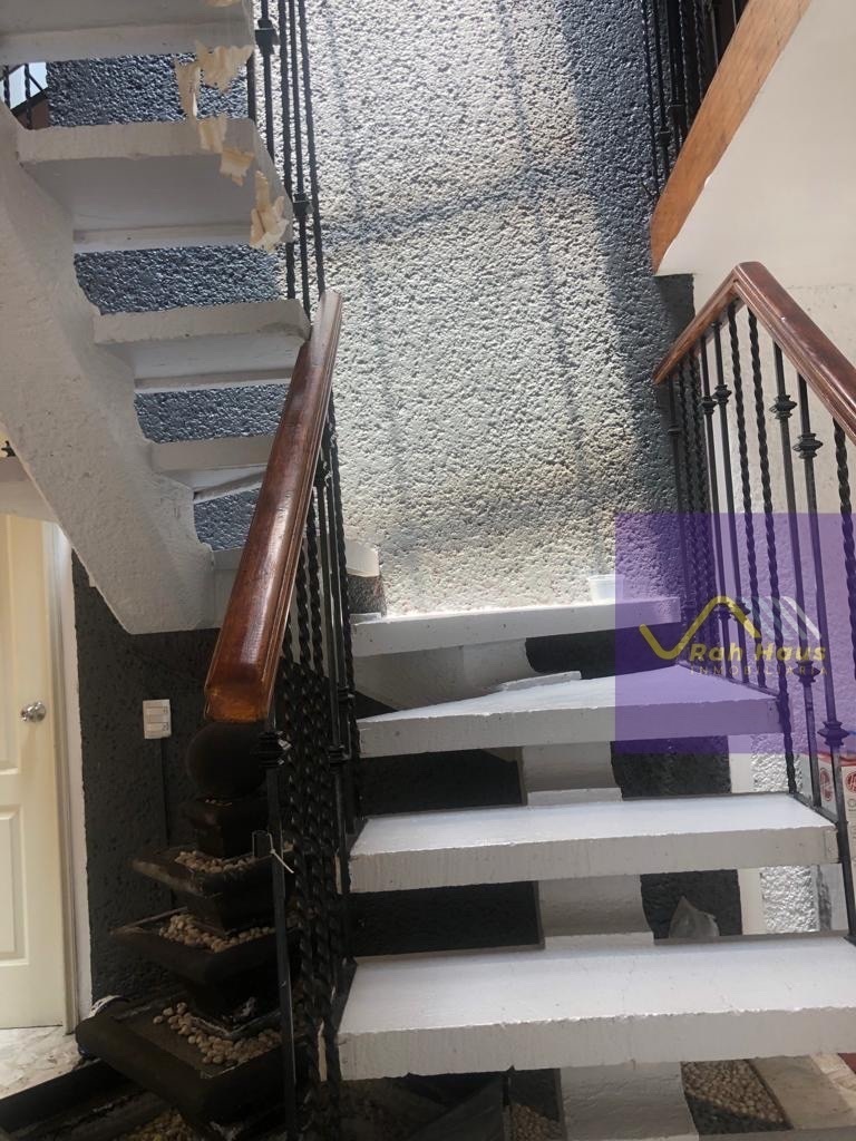 casa-con-muy-buenos-espacios-y-calle-cerrada-con-seguridad-en-viveros-de-la-loma9-25860