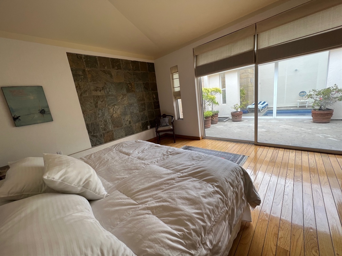 casa-de-un-piso-con-jardn-en-venta-en-pedregal-de-san-francisco21-20749