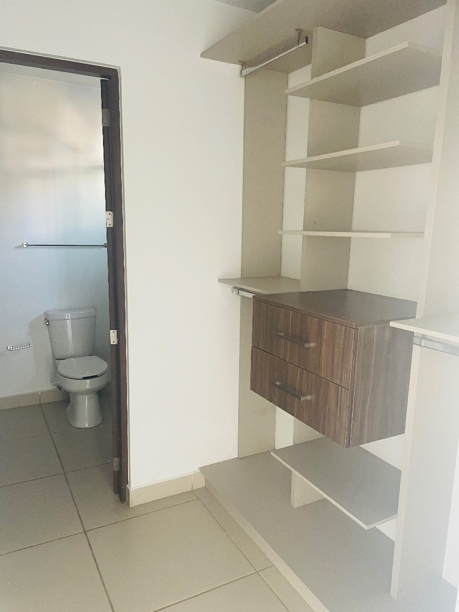 casa-elegante-en-renta-con-bao-propio-en-cada-recmara--citea-zibata21-23747