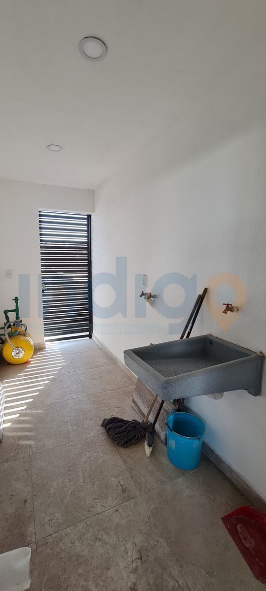 casa-en--venta--en-zibata-privada-acacia-excelentes-acabados8-36054