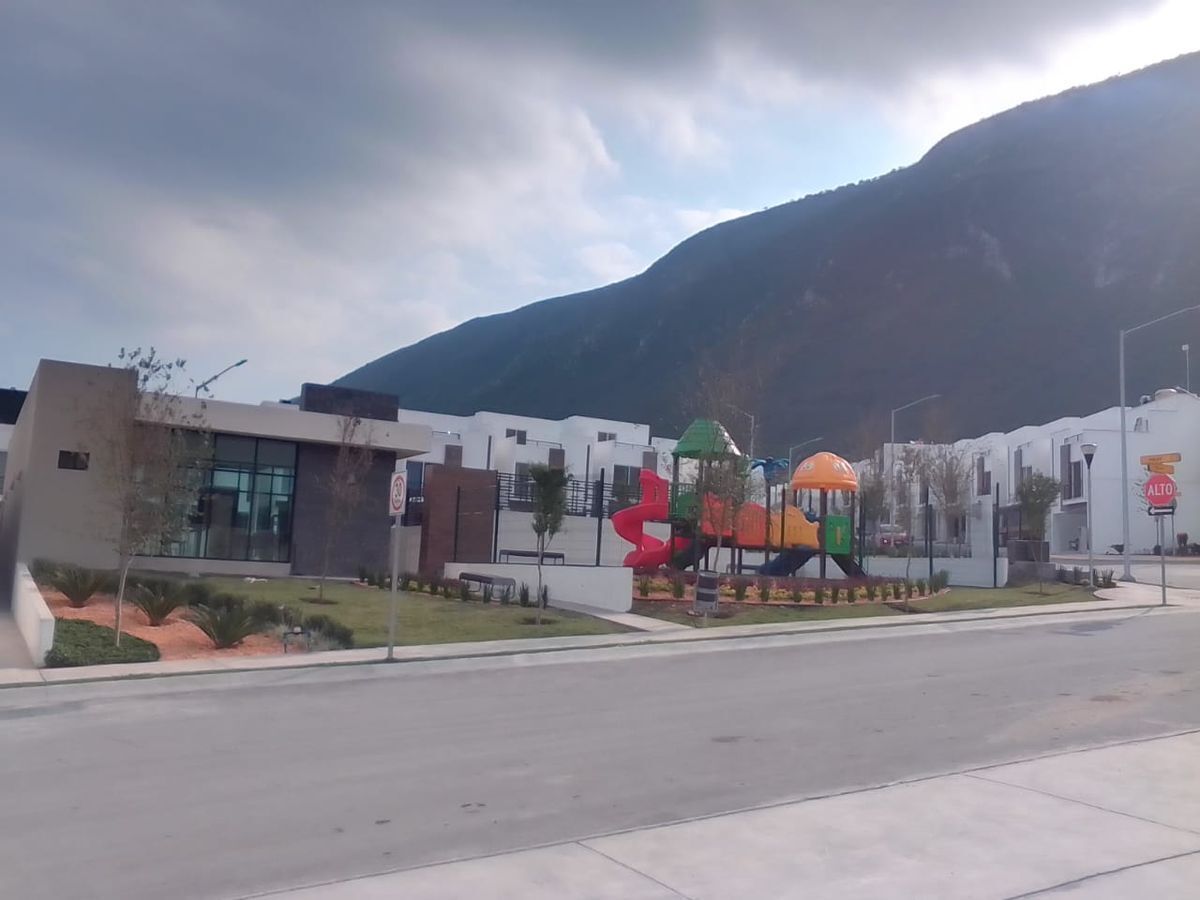 casa-en-renta--zona-mirasur--fraccionamiento-brianzzas-escobedo-nl21-27679