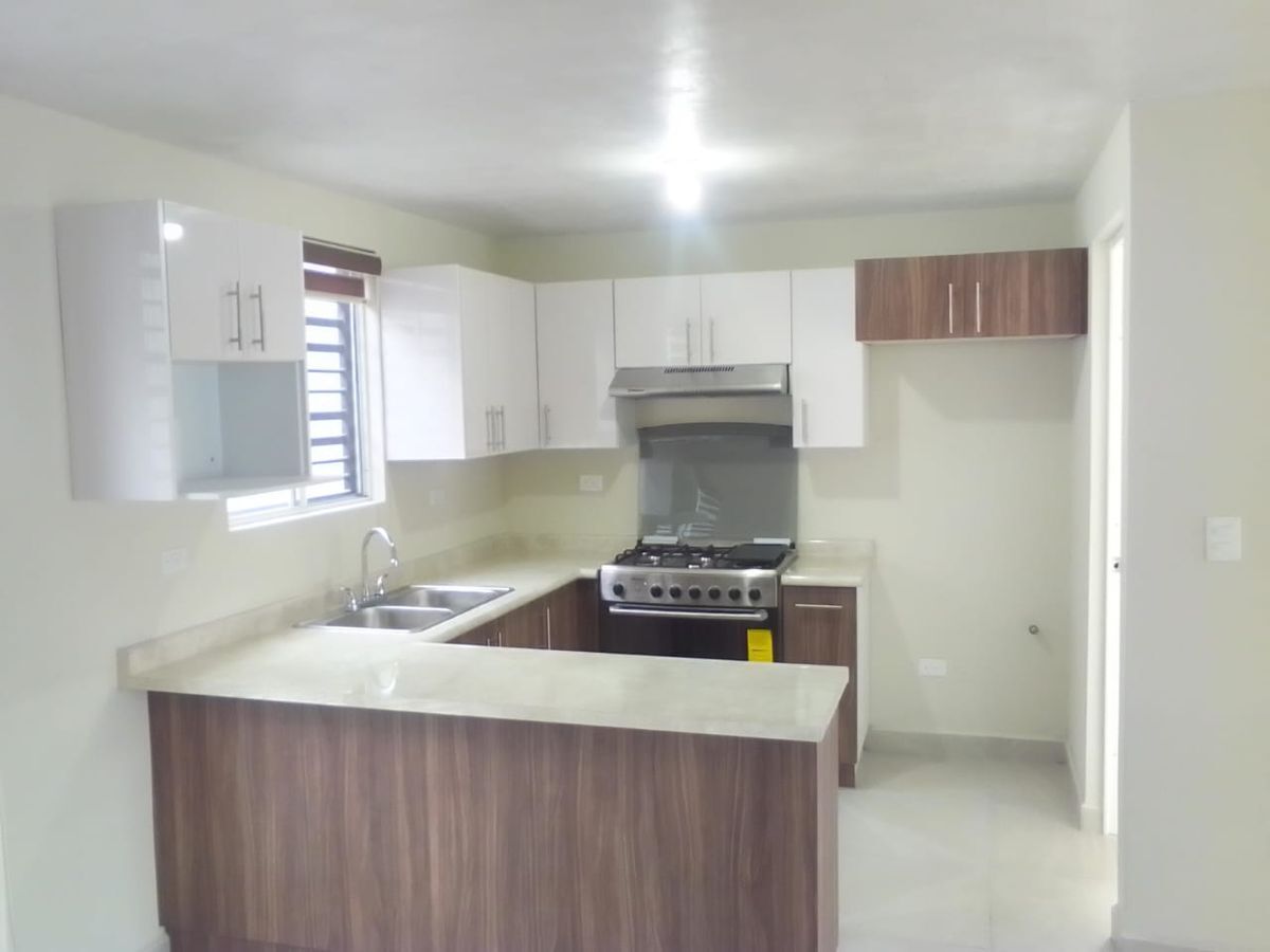 casa-en-renta--zona-mirasur--fraccionamiento-brianzzas-escobedo-nl3-27679
