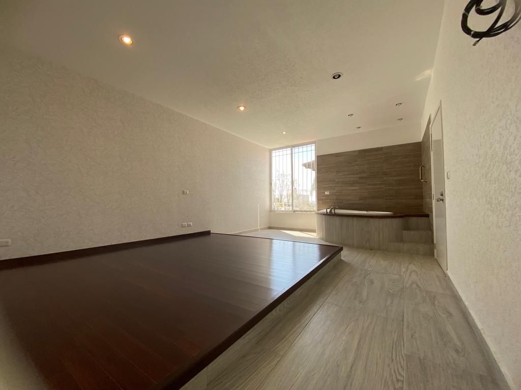 casa-en-renta-con-recamara-en-planta-baja--en--real-de-juriquilla-queretaro28-30923