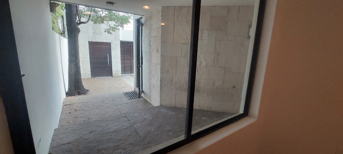casa-en-renta-en-fuente-de-diana-tecamachalco-390mts-const-3-rec-3-ba-2-est12-21072