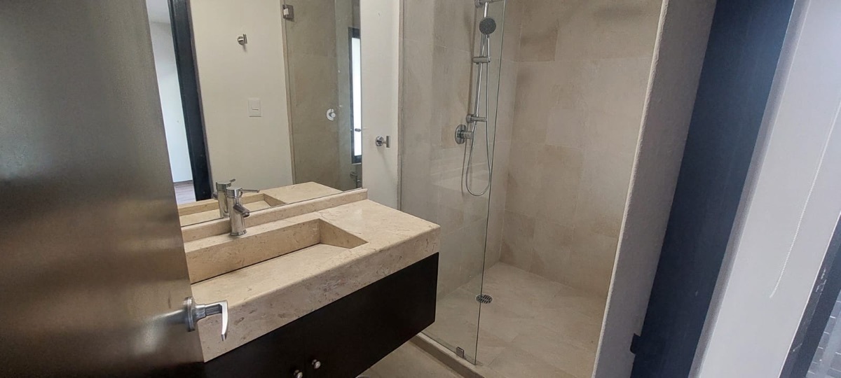 casa-en-renta-en-fuente-de-diana-tecamachalco-390mts-const-3-rec-3-ba-2-est28-21072