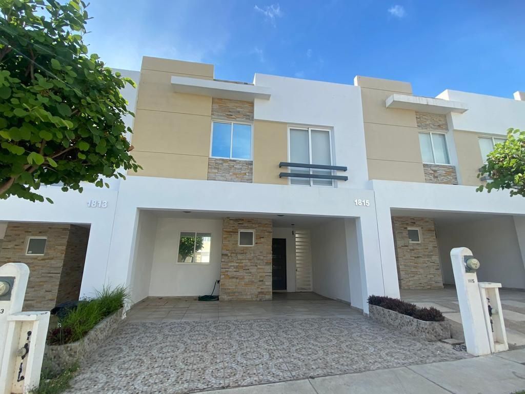 Casa en renta en Residencial Almar