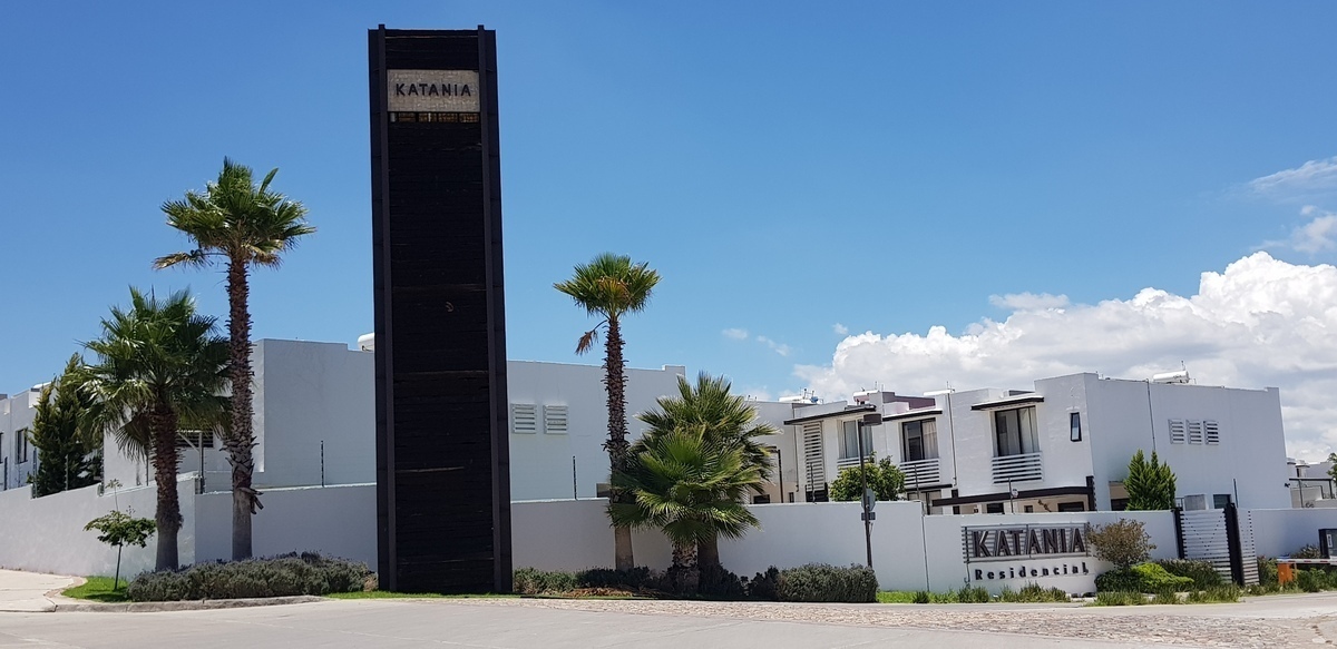 Casa en RENTA en Residencial Katania al norte de la ciudad de León