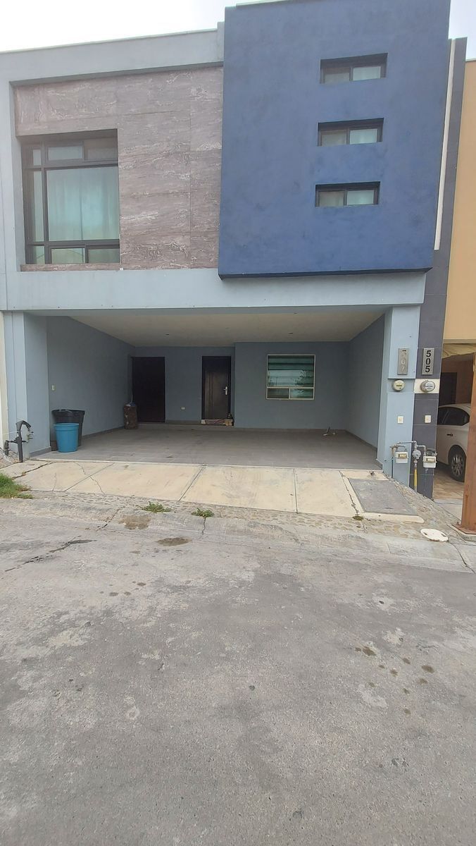 CASA EN RENTA O VENTA  LOMAS  PRIVADA DE SANTA CRUZ , GARCIA, N. L.