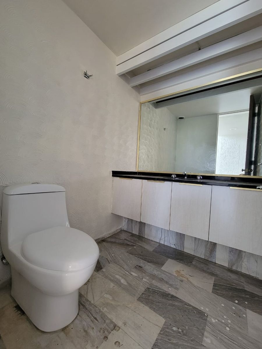casa-en-renta-o-venta-en-lomas-de-tecamachalco-m2c24414-21572