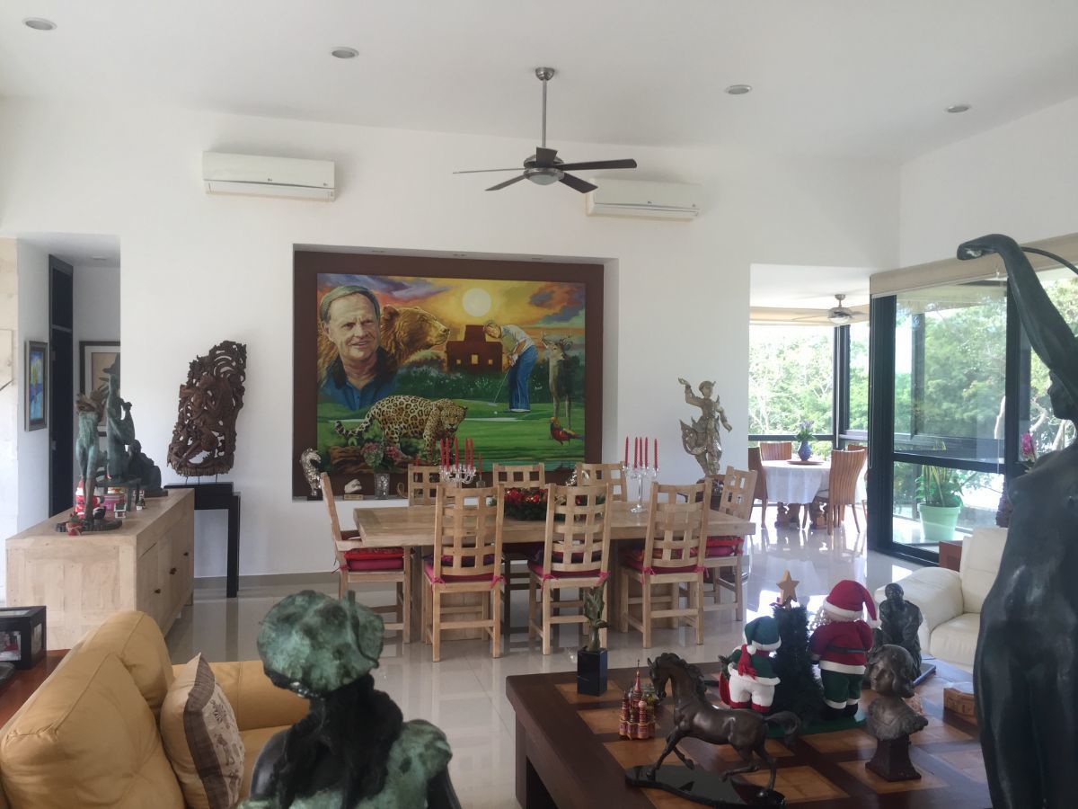 casa-en-venta--en-yucatan-country-club-frente-al-hoyo-8-y-183-31594