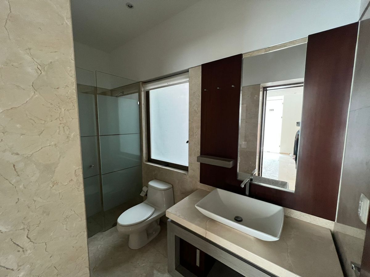 casa-en-venta--o-renta-en-coto-en-fracc-puerta-de-hierro18-30413