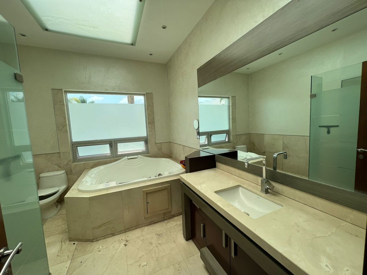 casa-en-venta--o-renta-en-coto-en-fracc-puerta-de-hierro24-30413