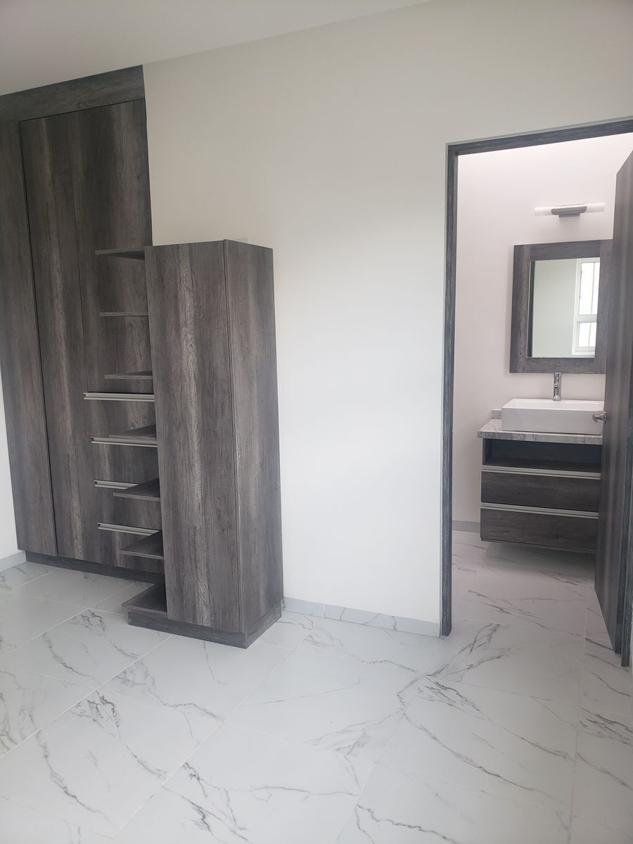 casa-en-venta-4-recamaras--fraccionamiento--el-refugio-queretaro22-12597