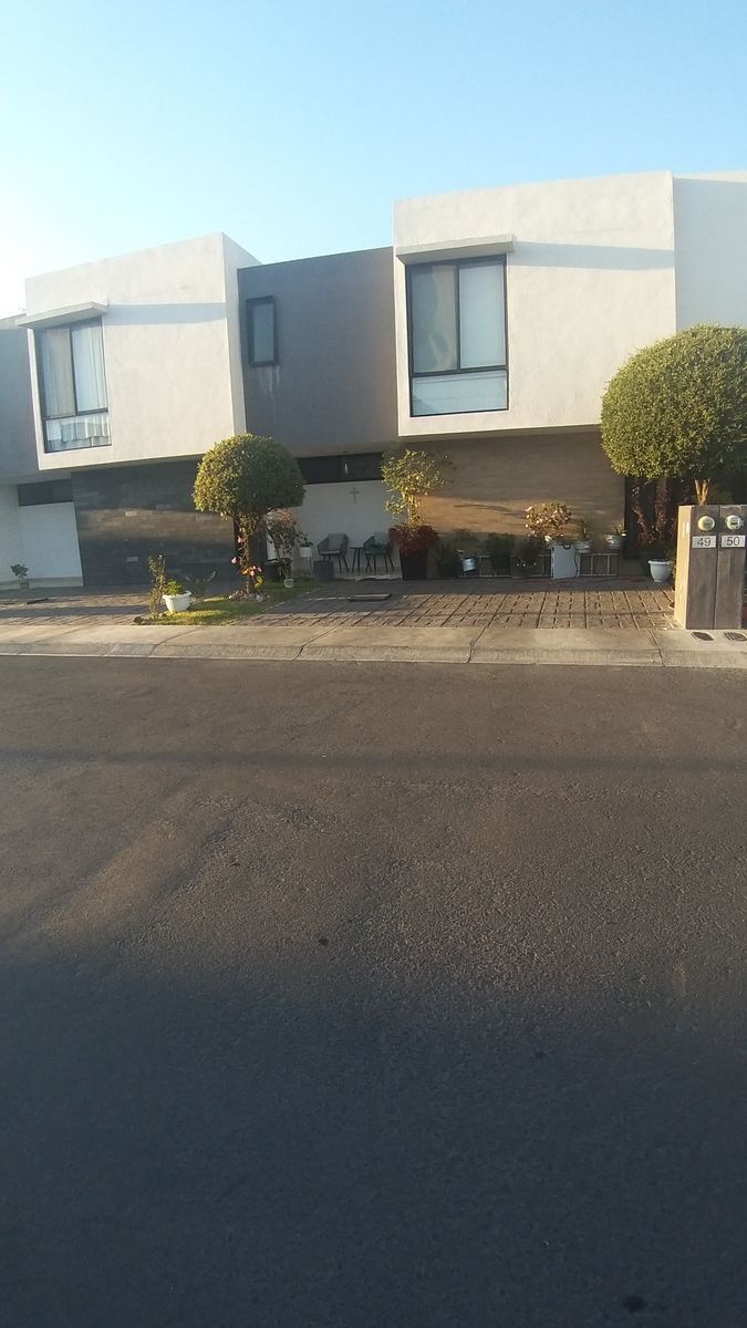 casa-en-venta-4-recamaras-en-fraccionamiento-refugio-queretaro18-12366
