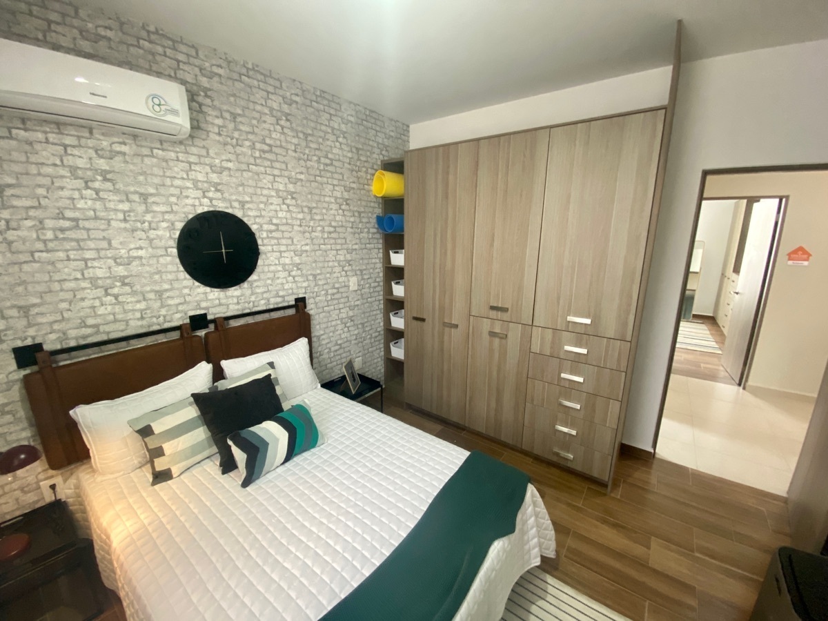 casa-en-venta-a-metros-de-blvd-aeropuerto-en-len-guanajuato15-30841
