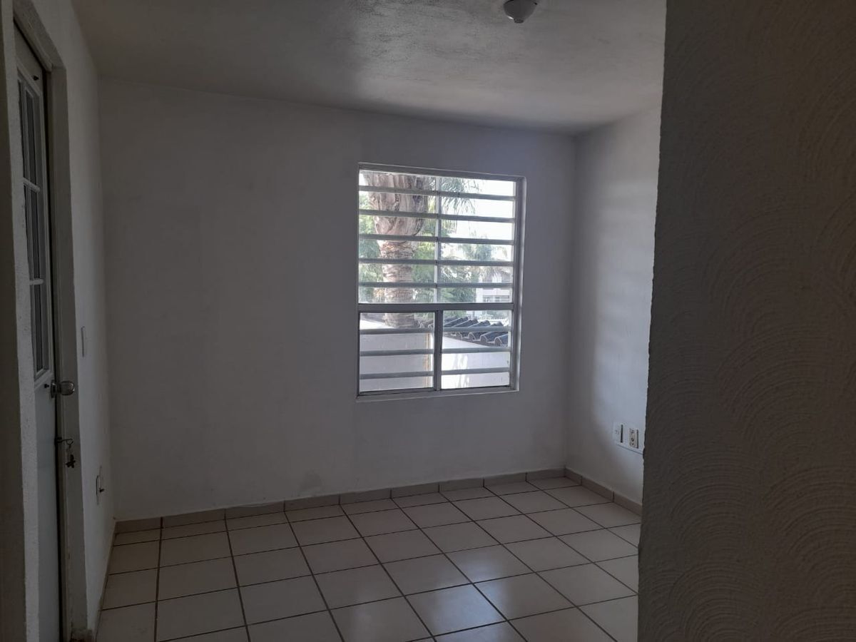 casa-en-venta-brisas-del-pedregal-al-sur-de-len-por-salida-a-eje-metropolitano34-28289