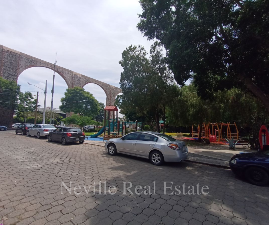 casa-en-venta-cerca-de-los-arcos-4-recmaras-jardn-y-jacuzzi19-14885