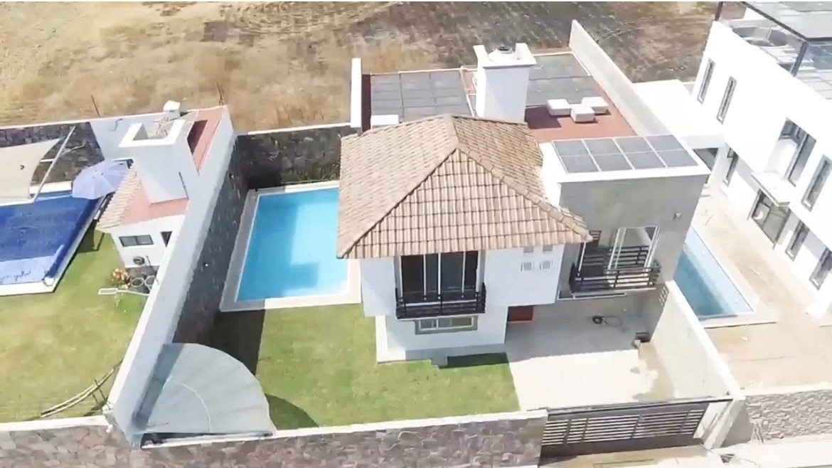 Casa en VENTA con alberca,  en Ixtapan de la Sal