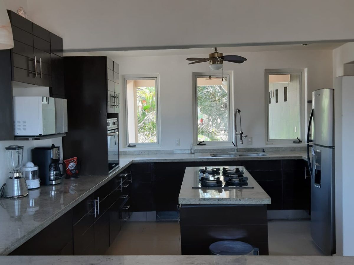 casa-en-venta-con-alberca-en-colonia-independencia-puerto-vallarta25-11763