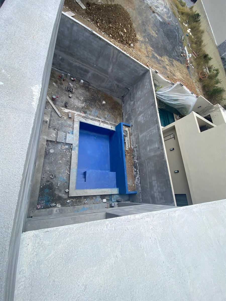 casa-en-venta-con-alberca-priv-azulejos-carr-nacional-monterrey13-15120