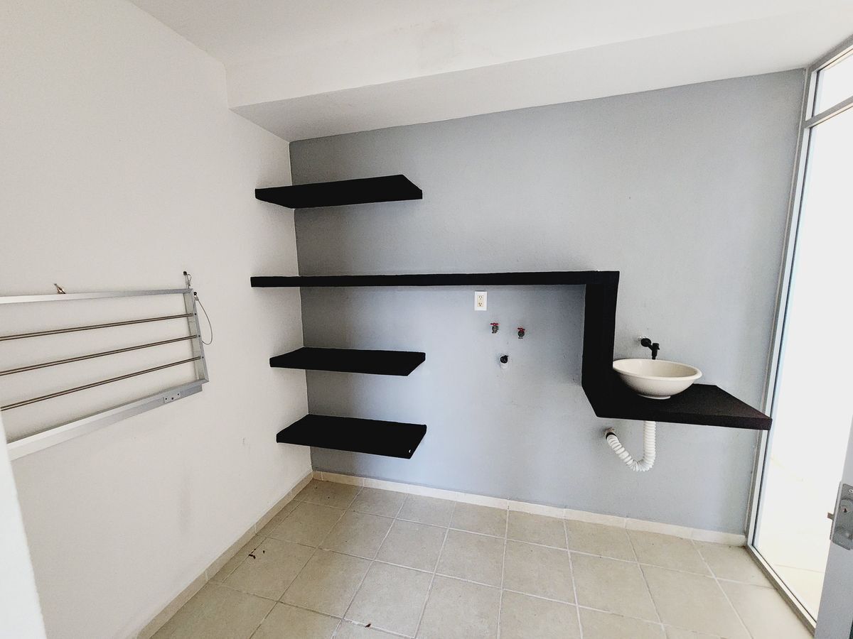 casa-en-venta-con-asador-fracc-lomas-de-la-rioja6-36499