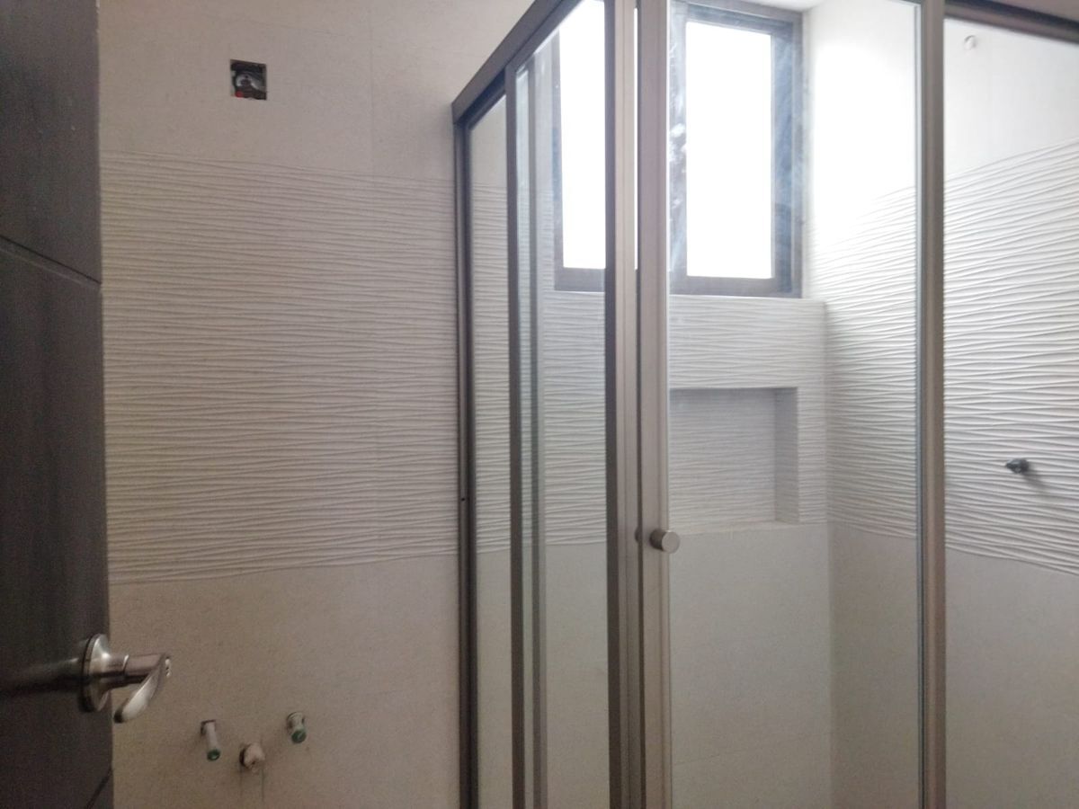 casa-en-venta-con-en-boulevares-totalmente-remodelada12-28058