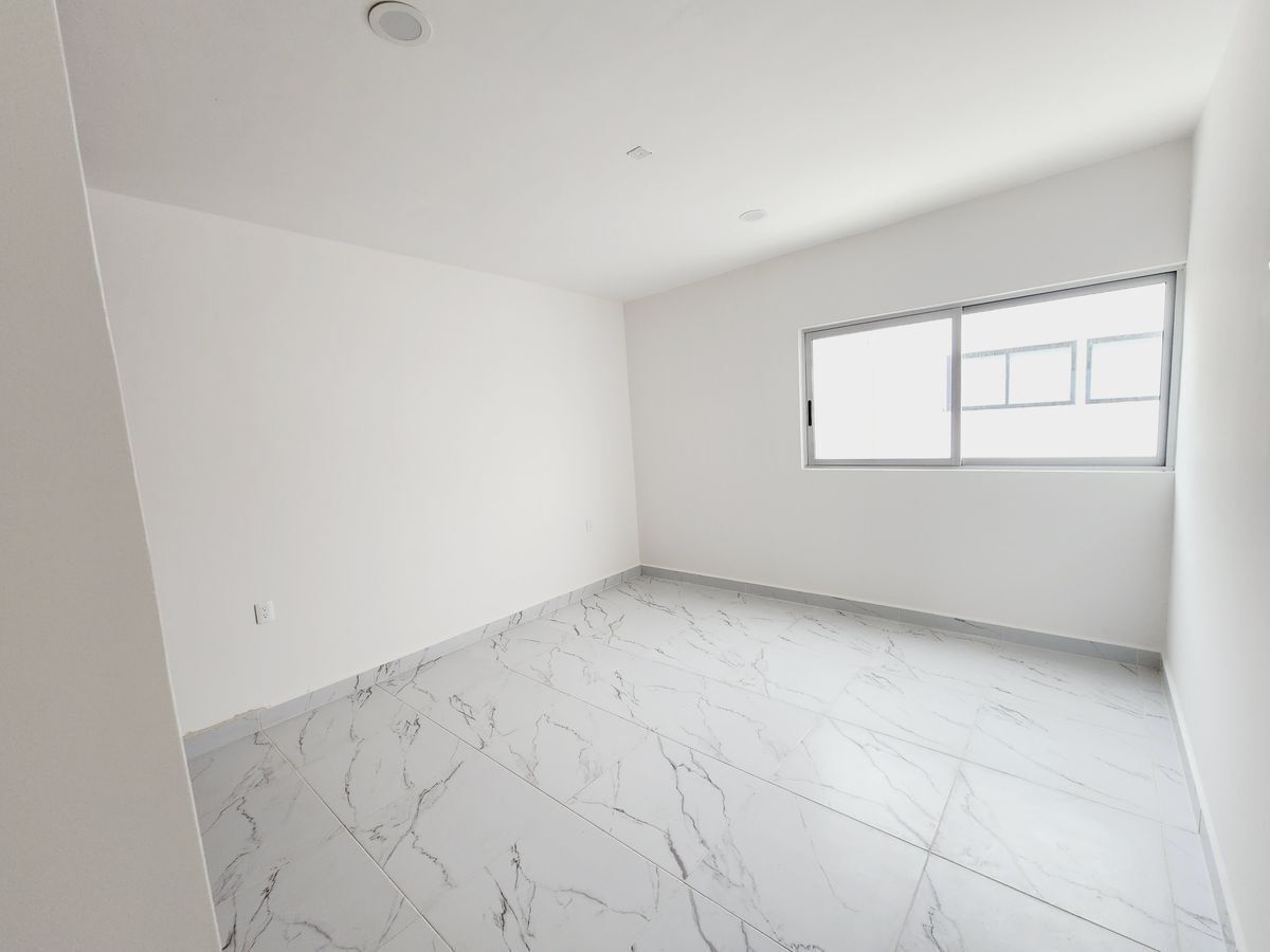 casa-en-venta-con-recamara-en-planta-baja-fraccionamiento-lomas-de-la-rioja16-32134
